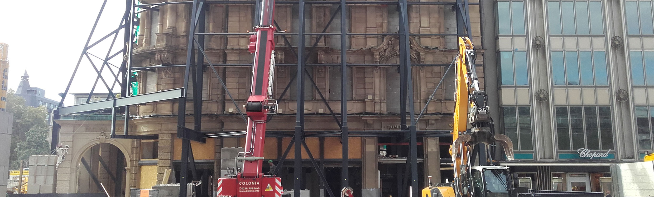 Monitoring the historic Dom Carre Hotel during renovation